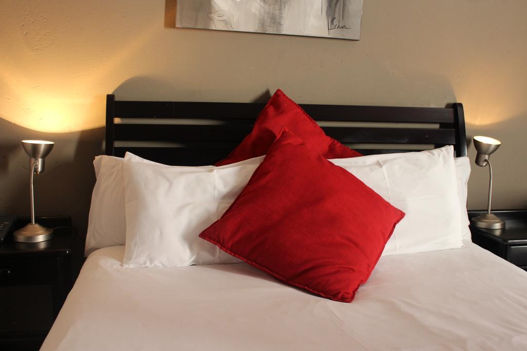 Flamboyant Guest Lodge Johannesburg Exterior foto