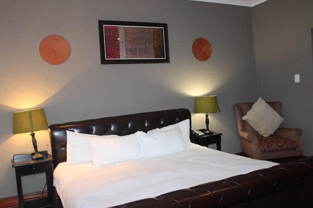 Flamboyant Guest Lodge Johannesburg Exterior foto